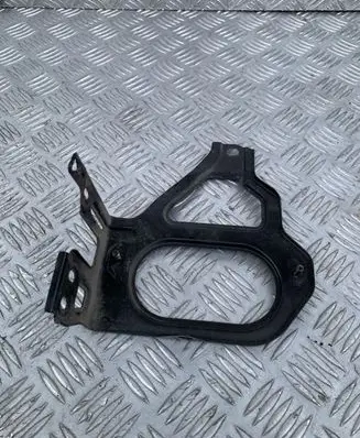 Suzuki Vitara (LY) Engine control unit holder 