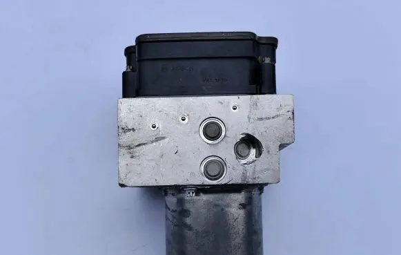 Porsche Taycan 9J1 ABS Pump 9J1614109D 0265956606 0521246