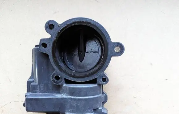 Peugeot 3008 I Throttle valve 757669780 A2C53279370