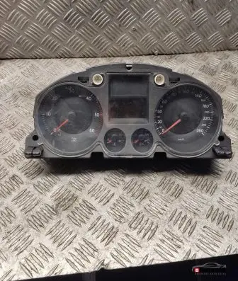 Volkswagen PASSAT B6 Speedometer (instrument cluster) a2c53194181