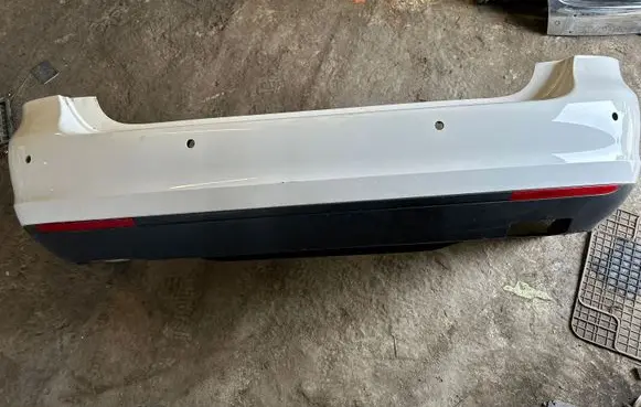 Volkswagen Golf V Rear bumper 1K9807521A