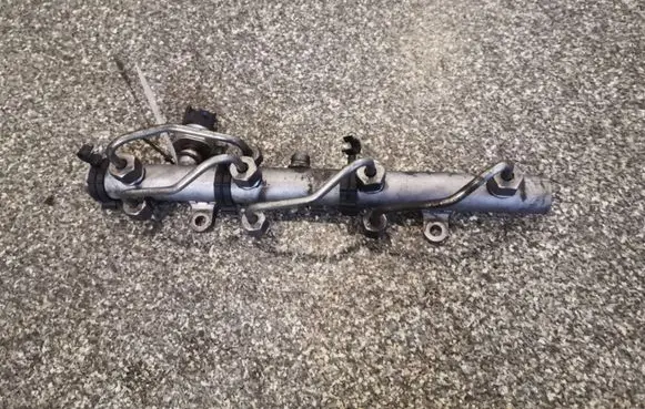 Audi A8 S8 D3 4E Fuel main line pipe 057130089K