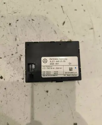 Mercedes-Benz E W211 Gateway control module A2115403545 410213008017 A2114452500