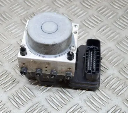 Toyota Prius (XW50) ABS Pump 11304041030 4451047070