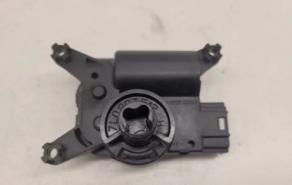 Audi Q7 4L A/C air flow flap actuator/motor 7L0907512H