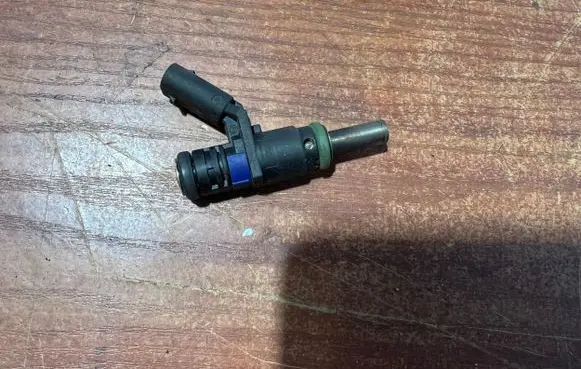 Mercedes-Benz A W169 Fuel injector A0000788749