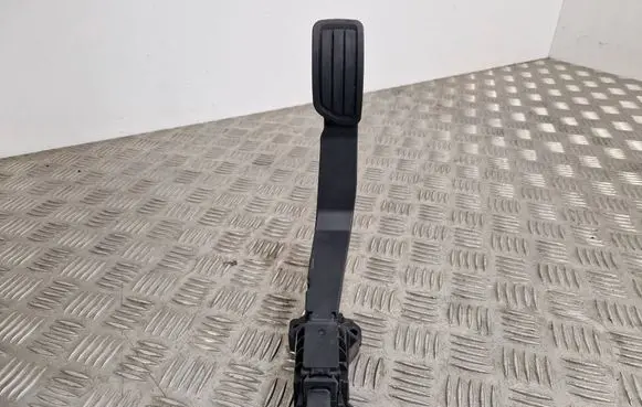 Peugeot 208 Accelerator throttle pedal 9837891880