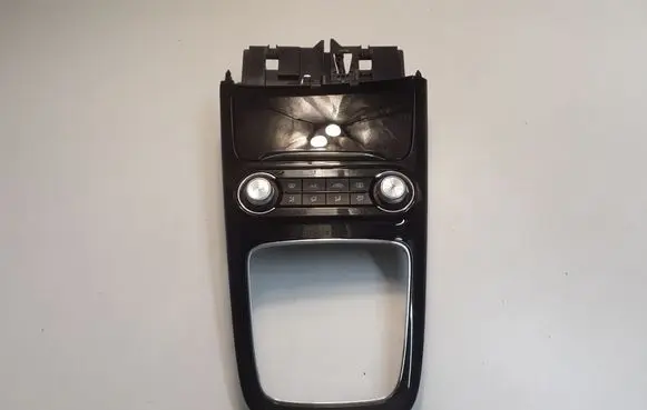 MG MG5 II Air conditioner control unit module 10851341