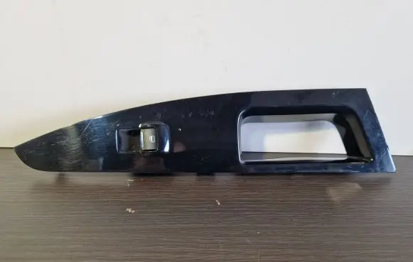 Ford Fusion II Electric window control switch DS7314A567B