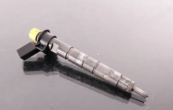 BMW X5 F15 Fuel injector 8508153 0445118