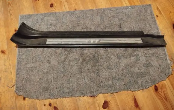 Audi TT Mk1 Front sill trim cover 8N8853492