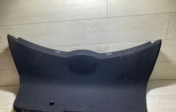 Skoda Octavia Mk3 (5E) Tailgate/boot lid cover trim 5e5867975g