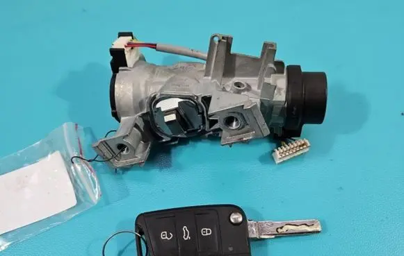 Volkswagen Golf VII Ignition lock 5Q0905865 IMPRK1445839