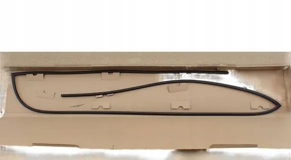 Suzuki SX4 S-Cross Windshield/front glass wiper blade 8461161M01000