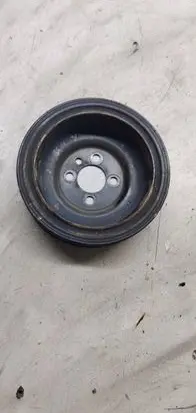 Volkswagen PASSAT B6 Crankshaft pulley 03g103243