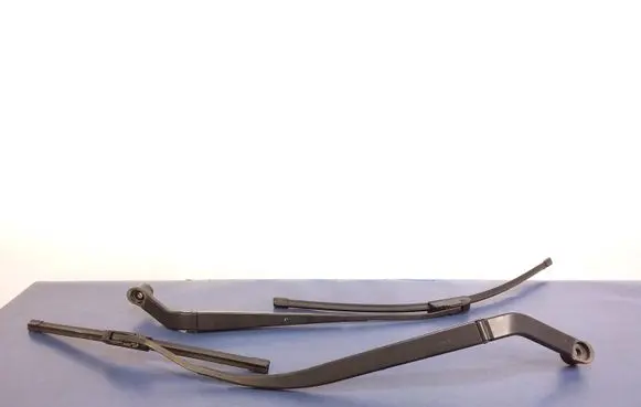 Mitsubishi Outlander Front wiper blade arm
