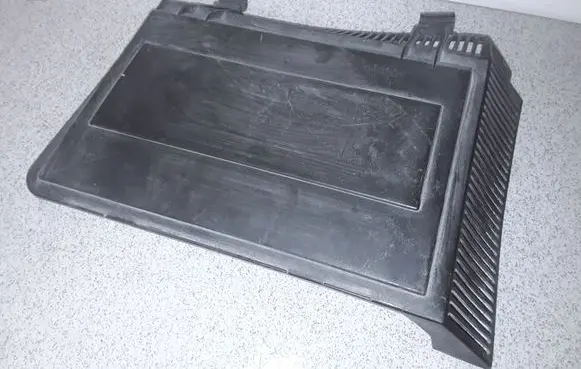 BMW 5 E39 Air filter box cover 8379626