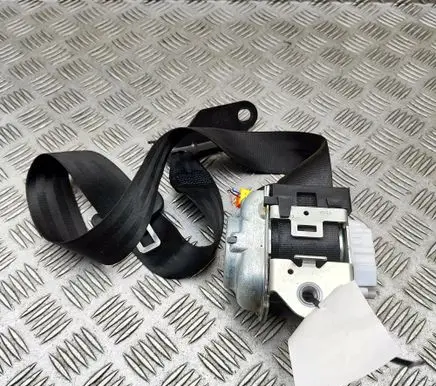 Audi A5 Front seatbelt 8W8857805D