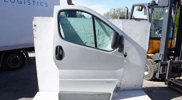 Opel Vivaro Front door 