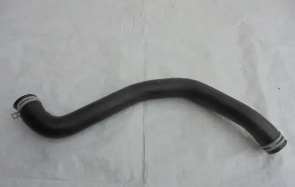Renault Megane IV Engine coolant pipe/hose 215018135R