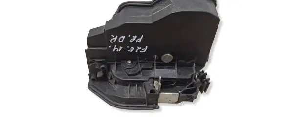 BMW X4 F26 Front door lock 7318416