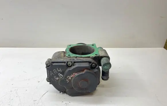 Audi A4 S4 B5 8D Electric throttle body valve 