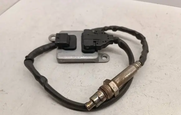 Mercedes-Benz C W205 Lambda probe sensor A0009058511 0009058511 A3C01067600609