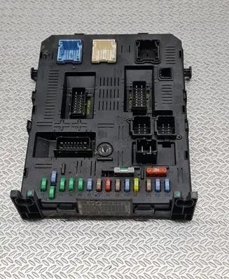 Citroen C4 I Picasso Fuse module 9661940480 01250806
