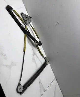 Audi A3 S3 8P Front door electric window regulator 