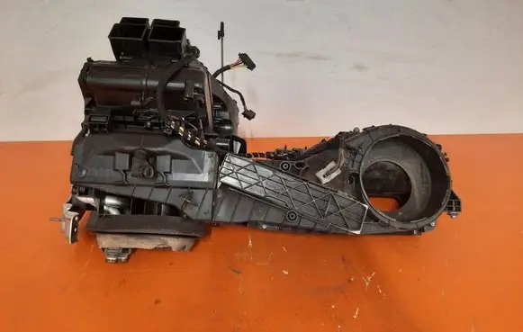 Volkswagen Golf V Interior heater climate box assembly 1K1820003QJ