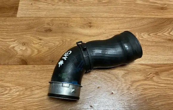 Volkswagen PASSAT B6 Intercooler hose/pipe 3C0145838B