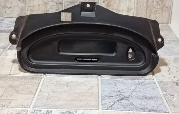 Renault Scenic I Screen/display/small screen P8200028364A 216562178A NS2357678Z