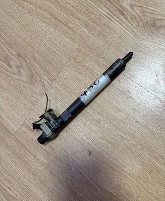 Mercedes-Benz E W211 Fuel injector A6460700987