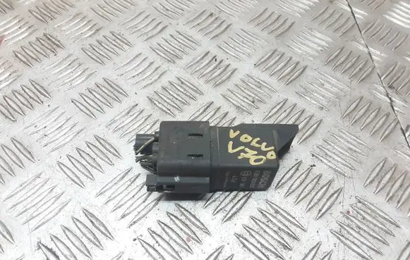 Volvo S60 Glow plug pre-heat relay 0281003030
