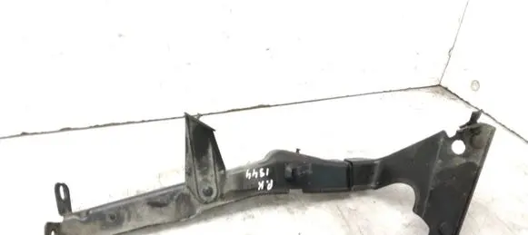 Audi A4 S4 B8 8K Fender mounting bracket 8K0821135P LY9B