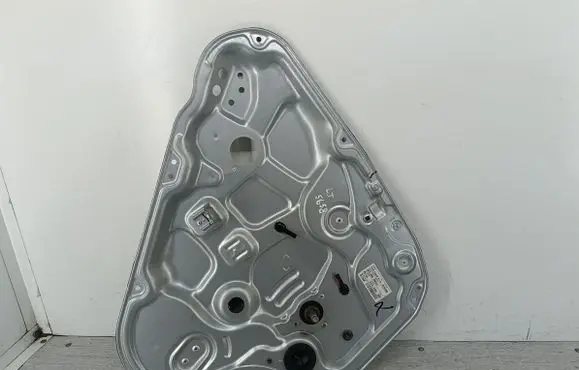 Hyundai i30 Rear door window regulator with motor 834702R000