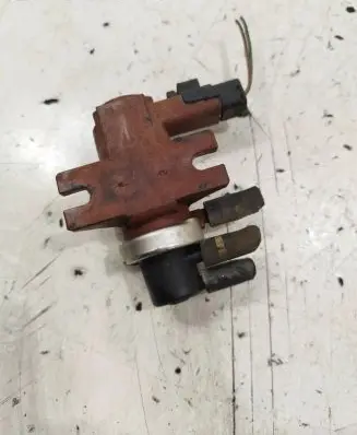 Peugeot 308 SW Turbo solenoid valve 9652570180 70096803