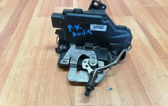 Audi A6 Allroad C5 Front door lock 4B2837015G