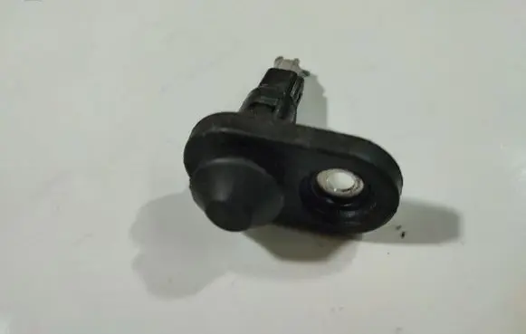 Toyota Yaris Front door sensor 