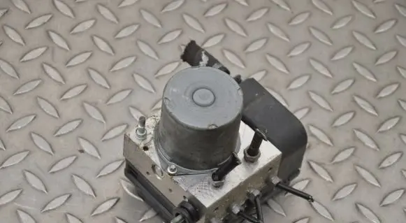 Peugeot RCZ ABS Pump 9666957480