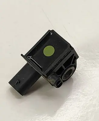 Volkswagen Golf VII Airbag deployment crash/impact sensor 5Q0959651