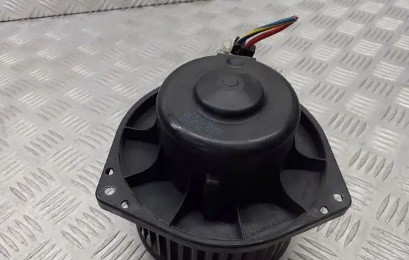 Opel Agila A Front door blower motor 31530350