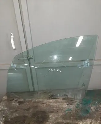 Mitsubishi Colt Front door window glass four-door