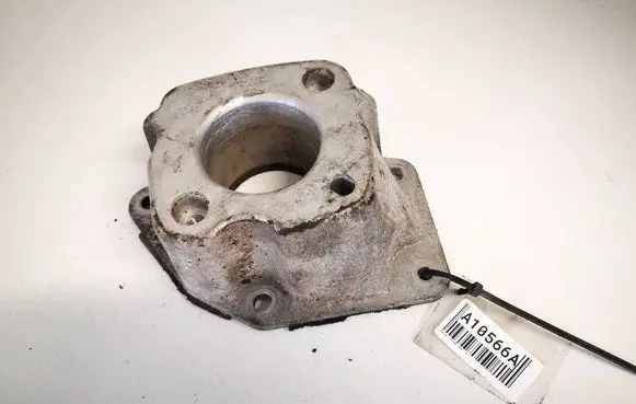 Engine mounting bracket