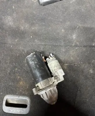 Mercedes-Benz Sprinter W906 Starter motor A0061512501