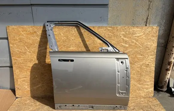 Land Rover Range Rover L460 Type LK Front door M8E220226A B005409