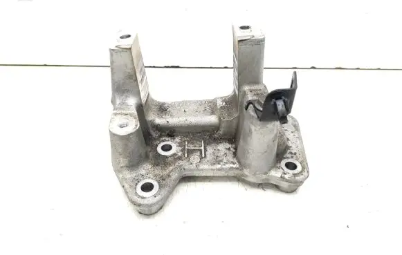 Peugeot 508 RXH Engine mounting bracket 9671260480