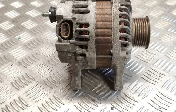 Nissan Juke I F15 Generator/alternator 231001KA1A