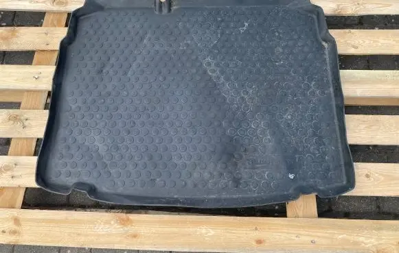 Volkswagen Golf V Rubber trunk/boot mat liner 54195