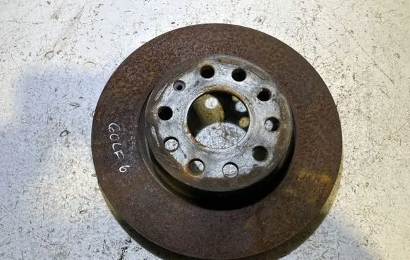 Volkswagen Golf VI Front brake disc